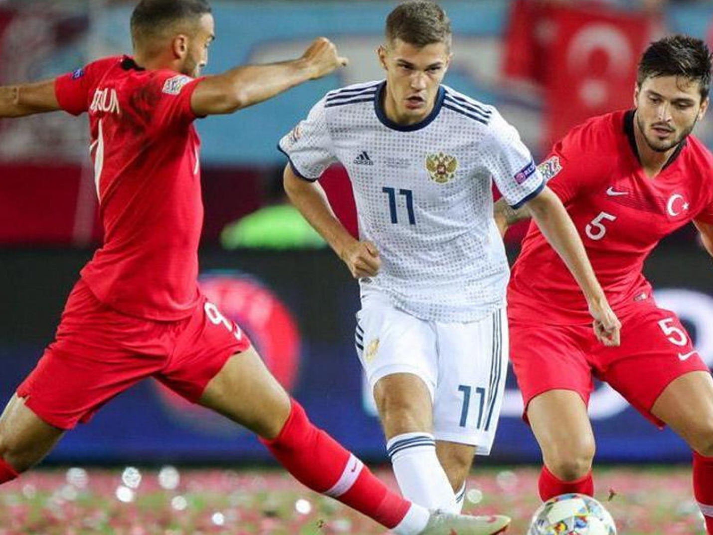 Сборная России по футболу проиграла Турции в матче Лиги наций